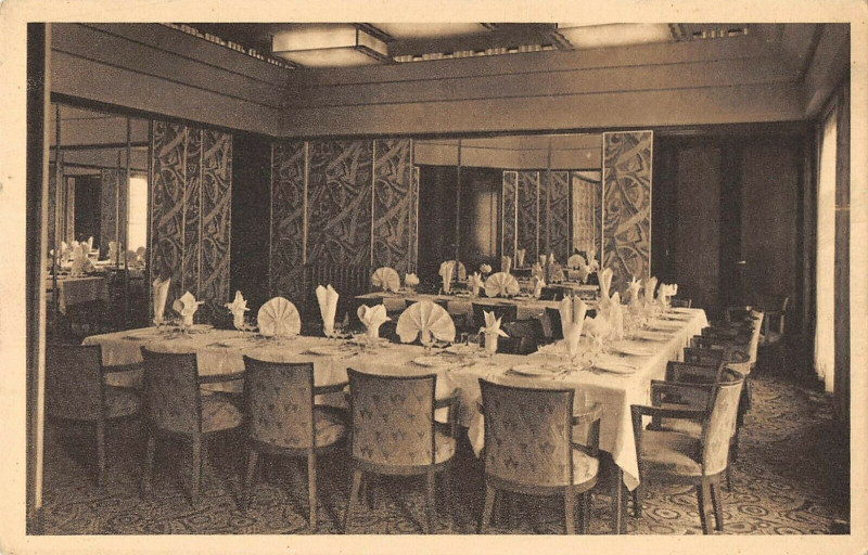 Carte postale ancienne Place de Clichy - Restaurant Luce - Un salon au 2e étage à Paris 8e