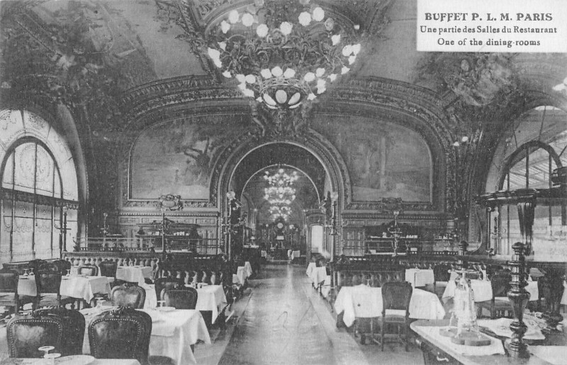 Carte postale ancienne Buffet P. L. M. Paris - Une partie des Salles du Restaurant à Paris 12e