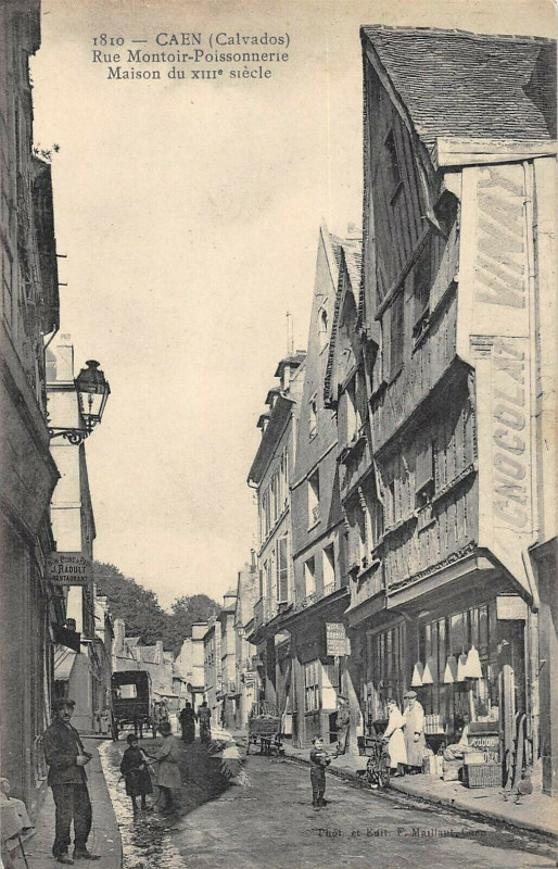 Carte postale ancienne Caen Rue Montoir Poissonnerie (cliché pas courant à Caen