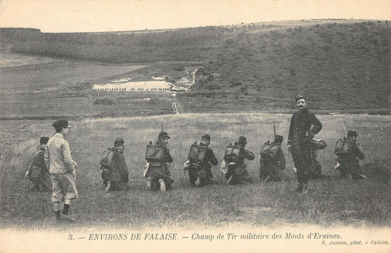 Carte postale ancienne Env.de Falaise Champ De Tir Militaire Des Monts D'Eraines à Falaise