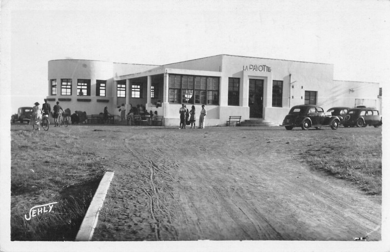 Carte postale ancienne Croix De Vie Casino Payotte