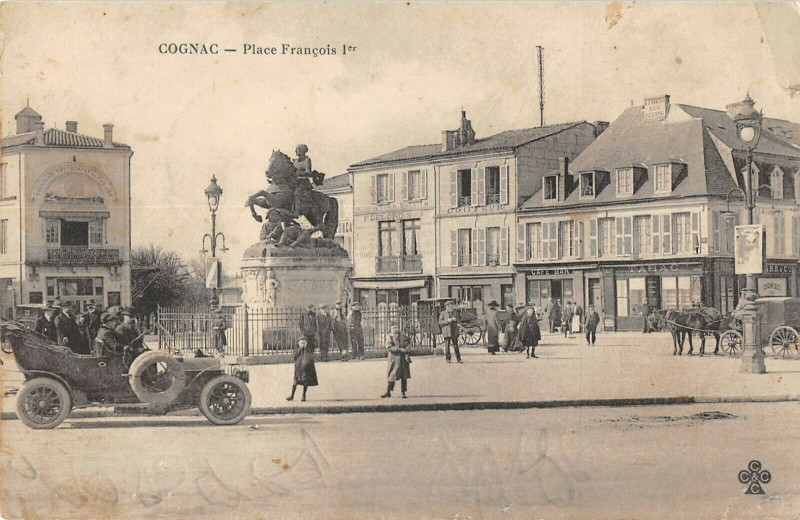 Carte postale ancienne Cognac Place Francois 1ER à Cognac