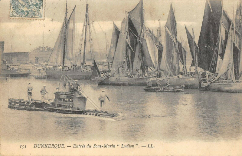 Carte postale ancienne Dunkerque Entree Du Sous Marin Ludion à Dunkerque