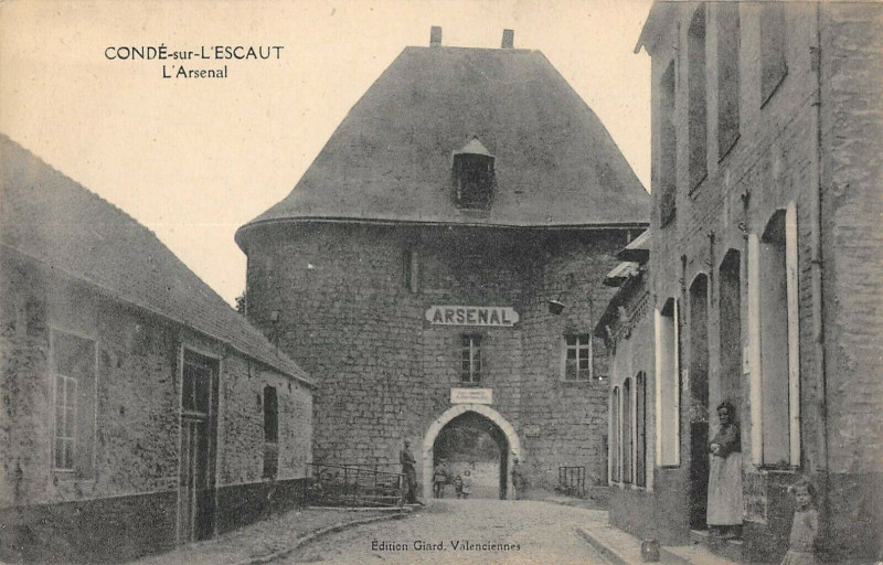 Carte postale ancienne Conde Sur Escaut L'Arsenal