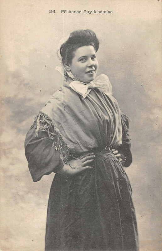 Carte postale ancienne Pecheuse Zuydscootoise