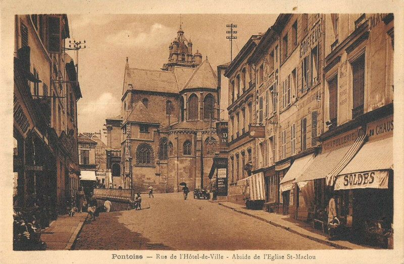 Carte postale ancienne Pontoise Rue De L'Hotel De Ville à Pontoise