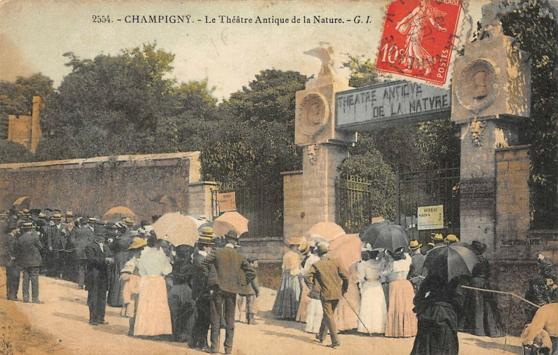 Carte postale ancienne Champigny Le Theatre Antique De La Nature