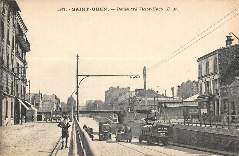 Carte postale ancienne Boulevard Victor-Hugo à Saint-Ouen-sur-Seine