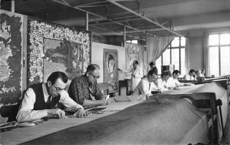 Carte postale ancienne Beauvais Manufacture des Gobelins Atelier de Beauvais Basse-Lisse à Paris 13e