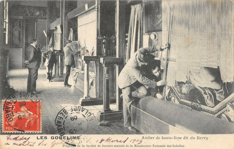 Carte postale ancienne Les Gobelins - Atelier de haute-lisse, dit du Berry à Paris 13e