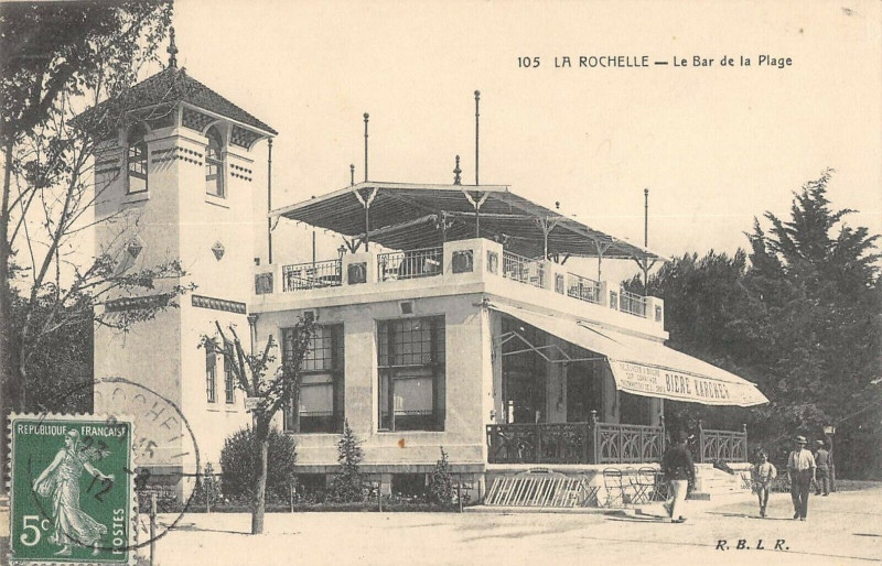 Carte postale ancienne La Rochelle Le Bar De La Plage à La Rochelle