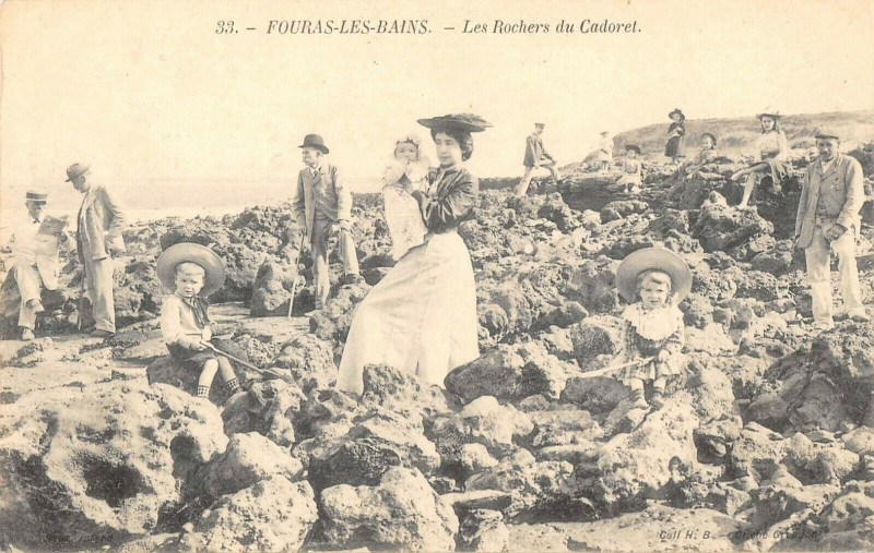 Carte postale ancienne Fouras Les Bains Les Rochers Du Cadoret à Fouras