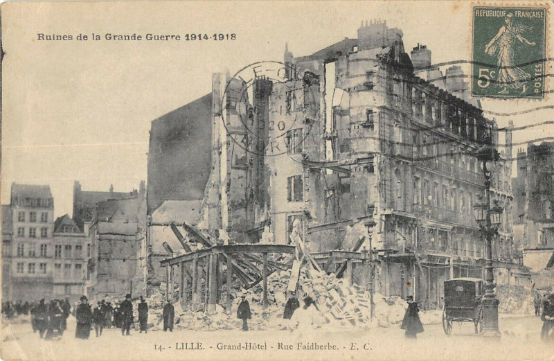 Carte postale ancienne Lille Grand Hotel Rue Faidherbe à Lille
