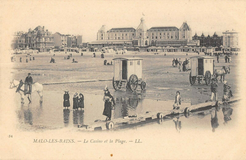 Carte postale ancienne Malo Les Bains Le Casino Et La Plage