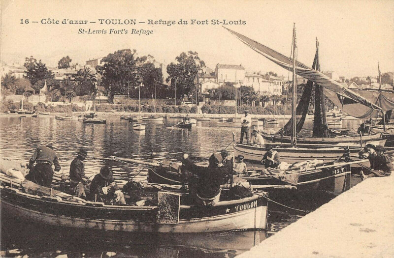 Carte postale ancienne Toulon Refuge Du Fort Saint Louis à Toulon