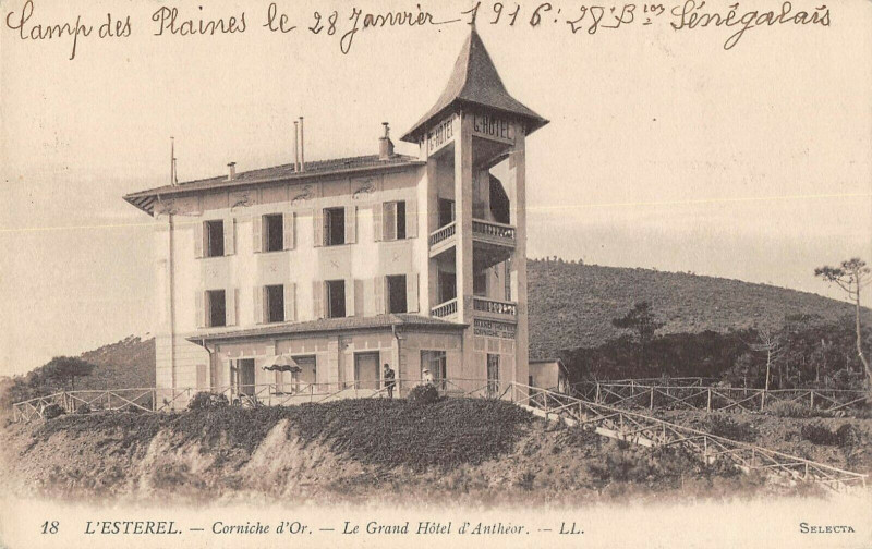Carte postale ancienne L'Esterel Corniche D'Or Le Grand Hotel D'Antheor