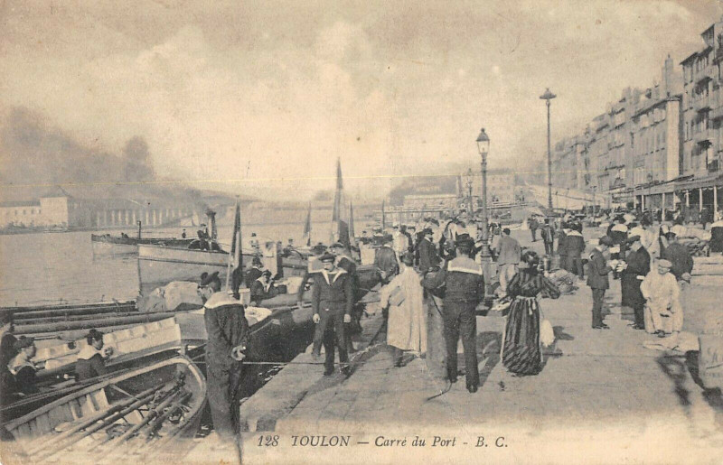 Carte postale ancienne Toulon Carre Du Port à Toulon