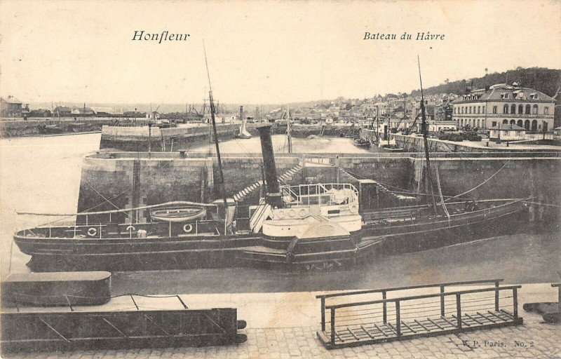 Carte postale ancienne Honfleur Bateau Du Havre à Honfleur