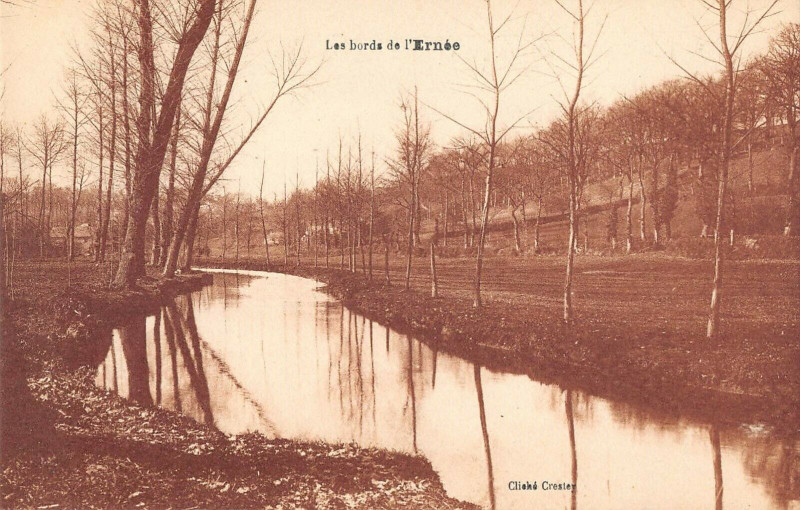Carte postale ancienne Les Bords De L'Ernee