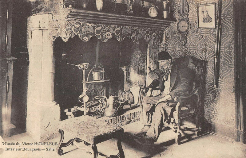 Carte postale ancienne Musee Du Vieux Honfleur Interieur Bourgeois Salle à Vieux