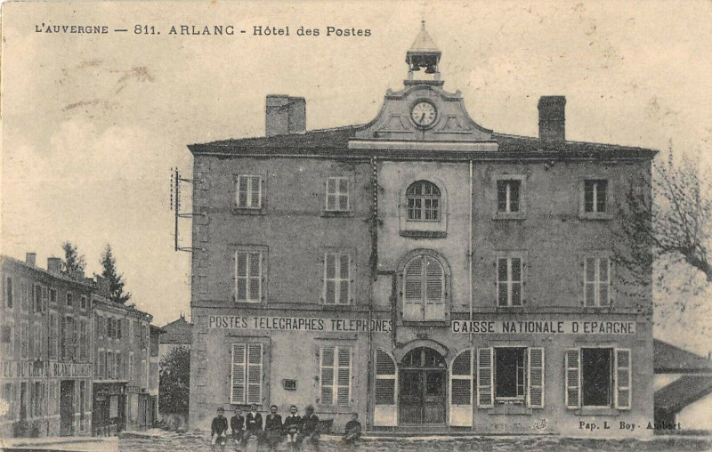 Carte postale ancienne Arlanc Hotel Des Postes à Arlanc