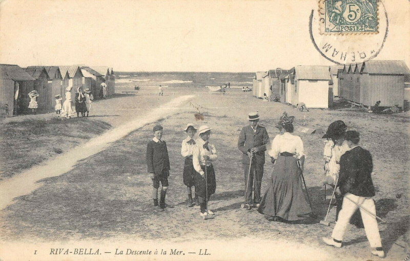 Carte postale ancienne Riva Bella La Descente A La Mer