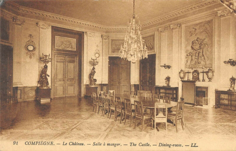 Carte postale ancienne Compiegne Le Chateau Salle A Manger à Compiègne
