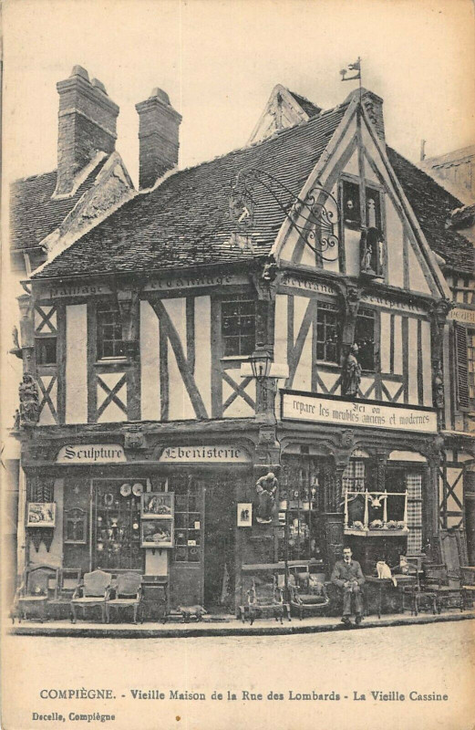 Carte postale ancienne Compiegne Vieille Maison De La Rue Des Lombards à Compiègne