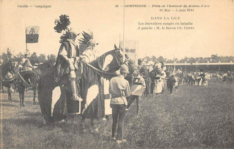 Carte postale ancienne Compiegne Fetes De Jeanne D'Arc Dans La Lice à Compiègne