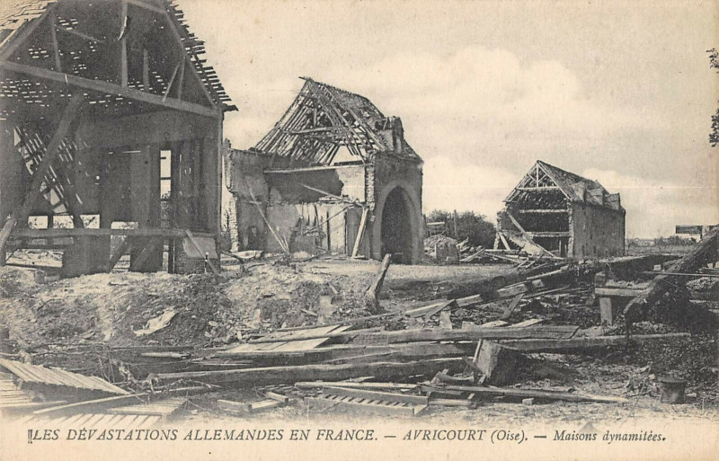 Carte postale ancienne Avricourt Maisons Dynamitees à Avricourt
