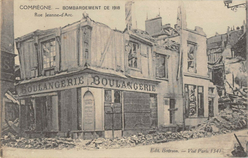 Carte postale ancienne Compiegne 1918 Rue Jeanne D'Arc à Compiègne