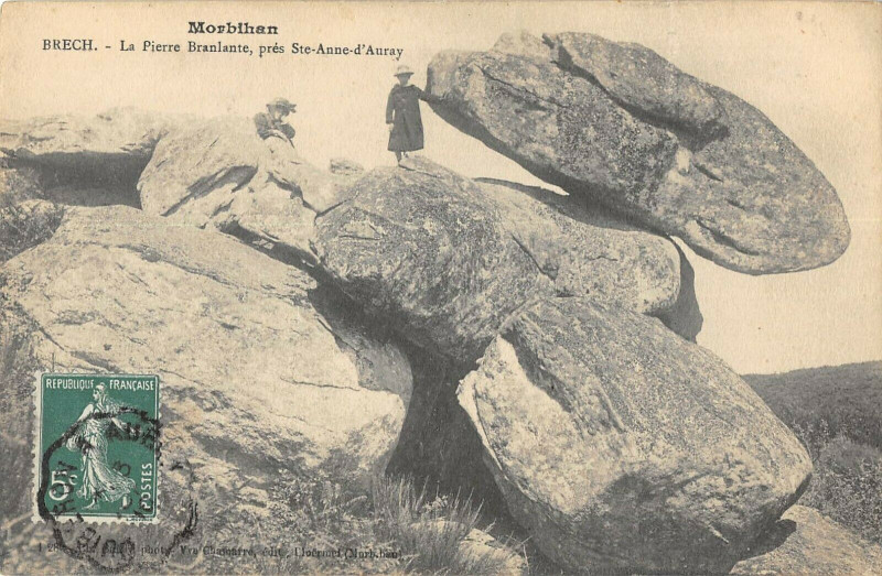 Carte postale ancienne Brech La Pierre Branlante à Brech