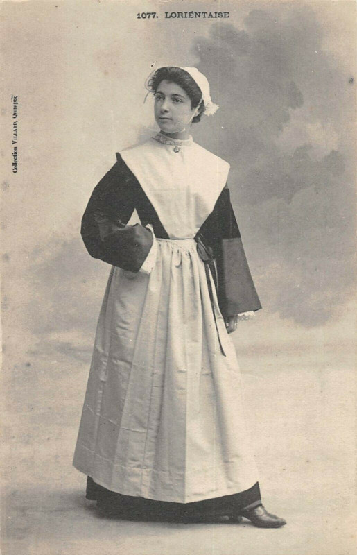 Carte postale ancienne Lorientaise à Lorient