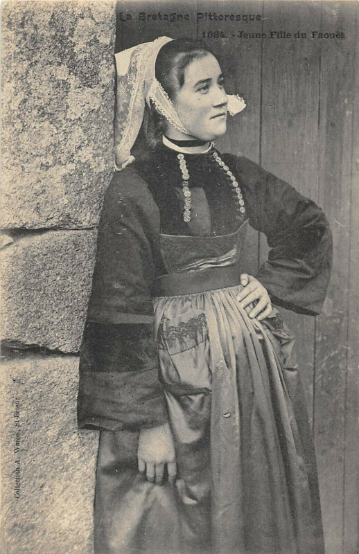 Carte postale ancienne Le Faouet Jeune Fille