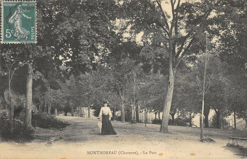 Carte postale ancienne Montmoreau Le Parc à Montmoreau