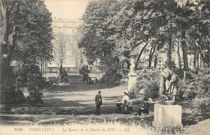 Carte postale ancienne Le Square de la Mairie du XIVe à Paris 14e