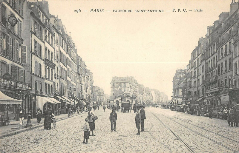 Carte postale ancienne Paris XIIe Faubourg Saint Antoine à Paris 12e
