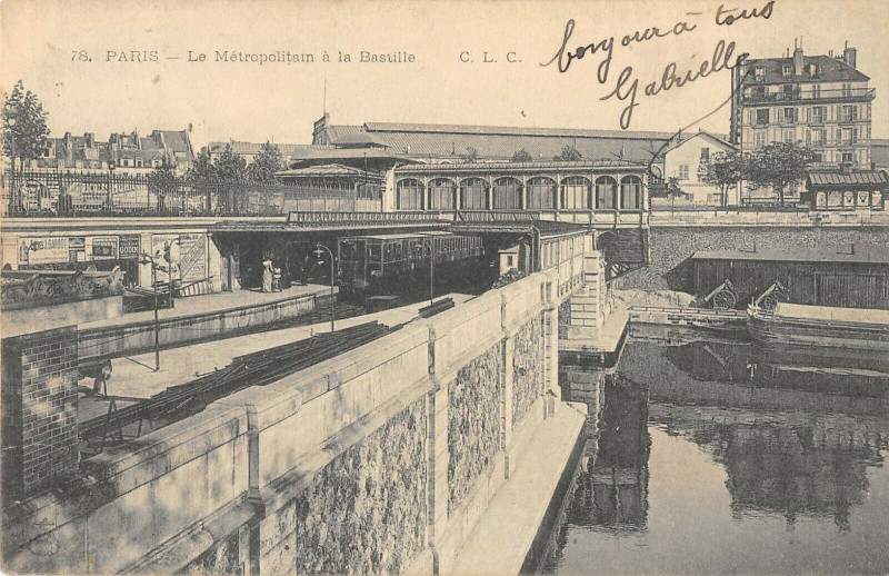 Carte postale ancienne Le Métropolitain à la Bastille à Paris 4e