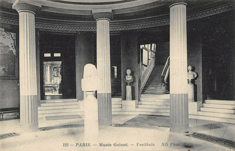 Carte postale ancienne Musée Guimet - Vestibule à Paris 16e