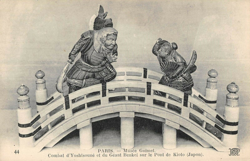 Carte postale ancienne Musée Guimet - Combat d'Yoshtsouné et du Géant Benkei sur le Pont de Kioto à Paris 16e