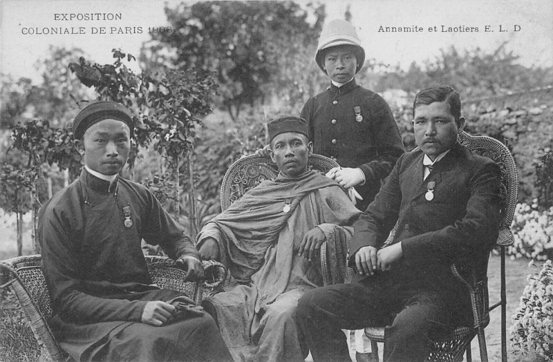 Carte postale ancienne Paris Exposition Coloniale De Paris 1907 Annamite Et Laotiers Asie à Paris
