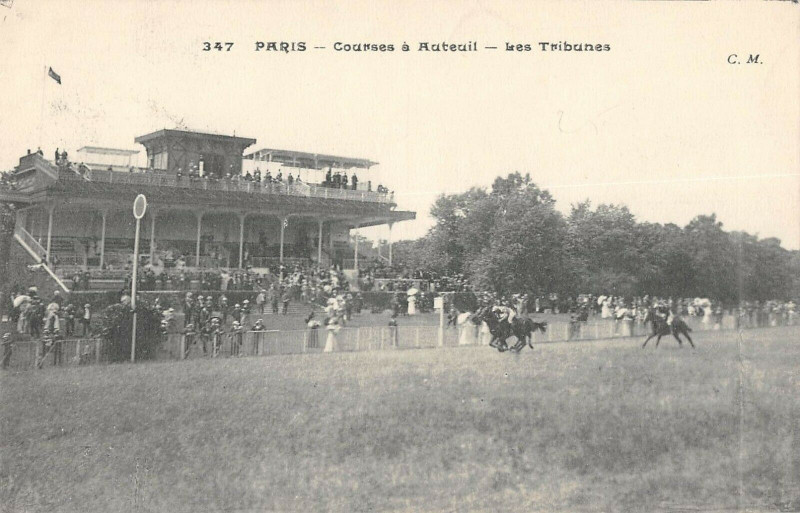 Carte postale ancienne Paris Courses A Auteuil Les Tribunes à Paris