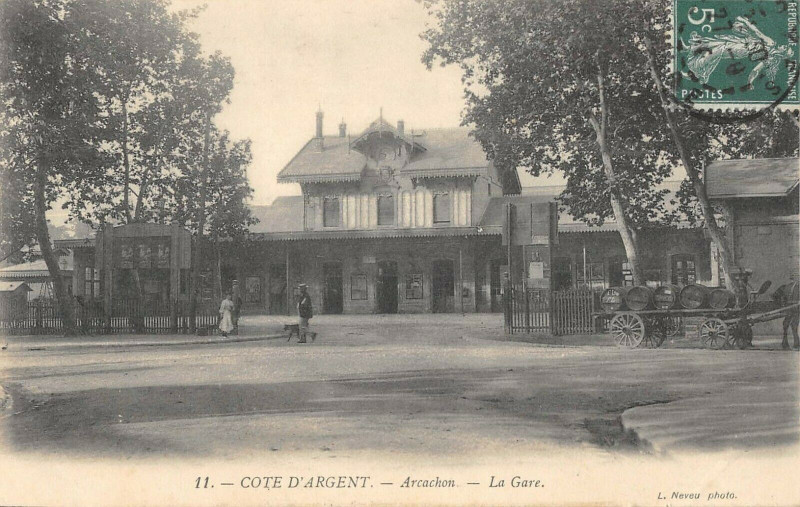 Carte postale ancienne Arcachon La Gare à Arcachon