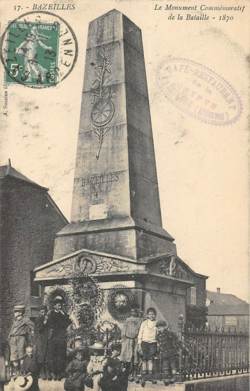 Carte postale ancienne Bazeilles Le Monument à Bazeilles