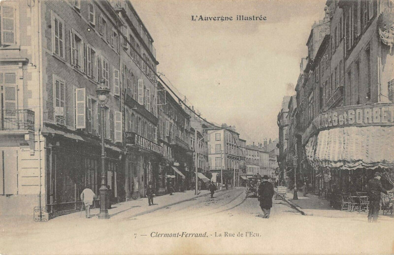 Carte postale ancienne Clermont Ferrand Rue De L'Ecu à Clermont-Ferrand