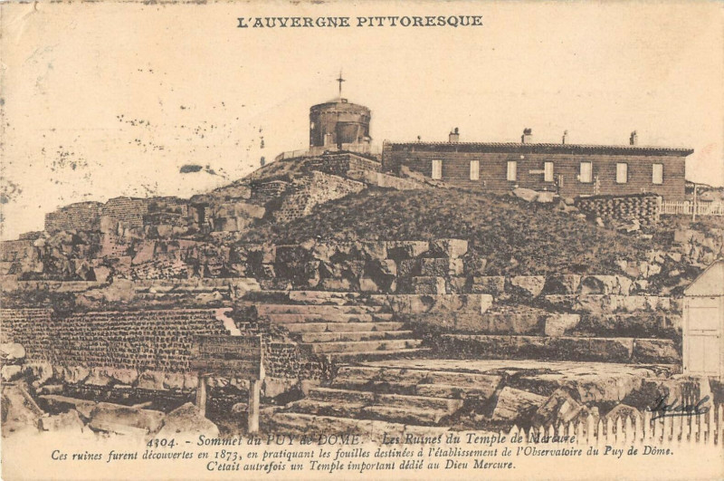 Carte postale ancienne Sommet Du Puy De Dome Ruines Du Temple De Mercure