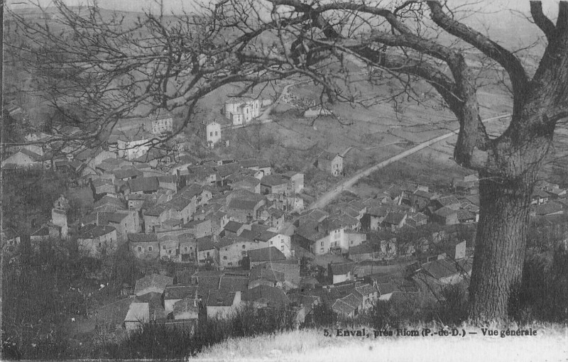 Carte postale ancienne Lenval Pres Riom Vue Generale à Riom