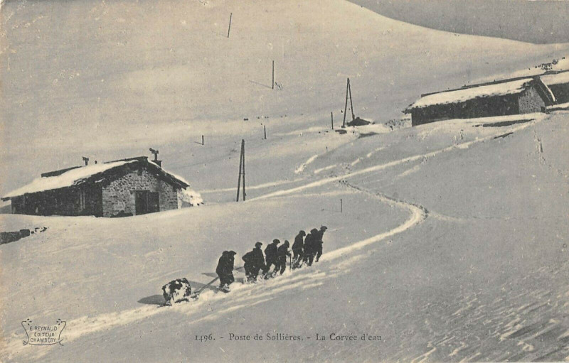 Carte postale ancienne Poste De Sollieres Corvee D'Eau