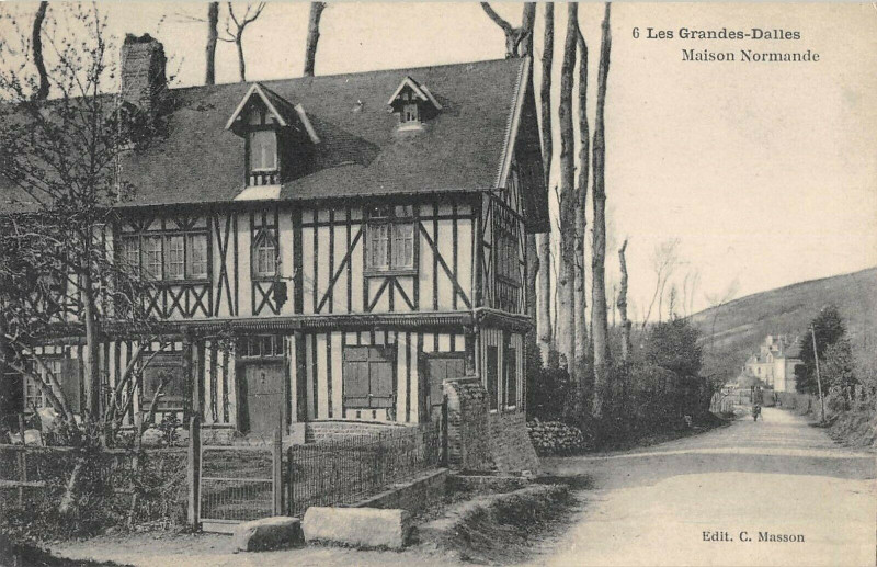 Carte postale ancienne Les Grandes Dalles Maison Normande