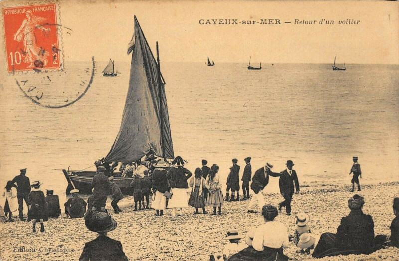 Carte postale ancienne Cayeux Sur Mer Retour D'Un Voilier à Cayeux-sur-Mer